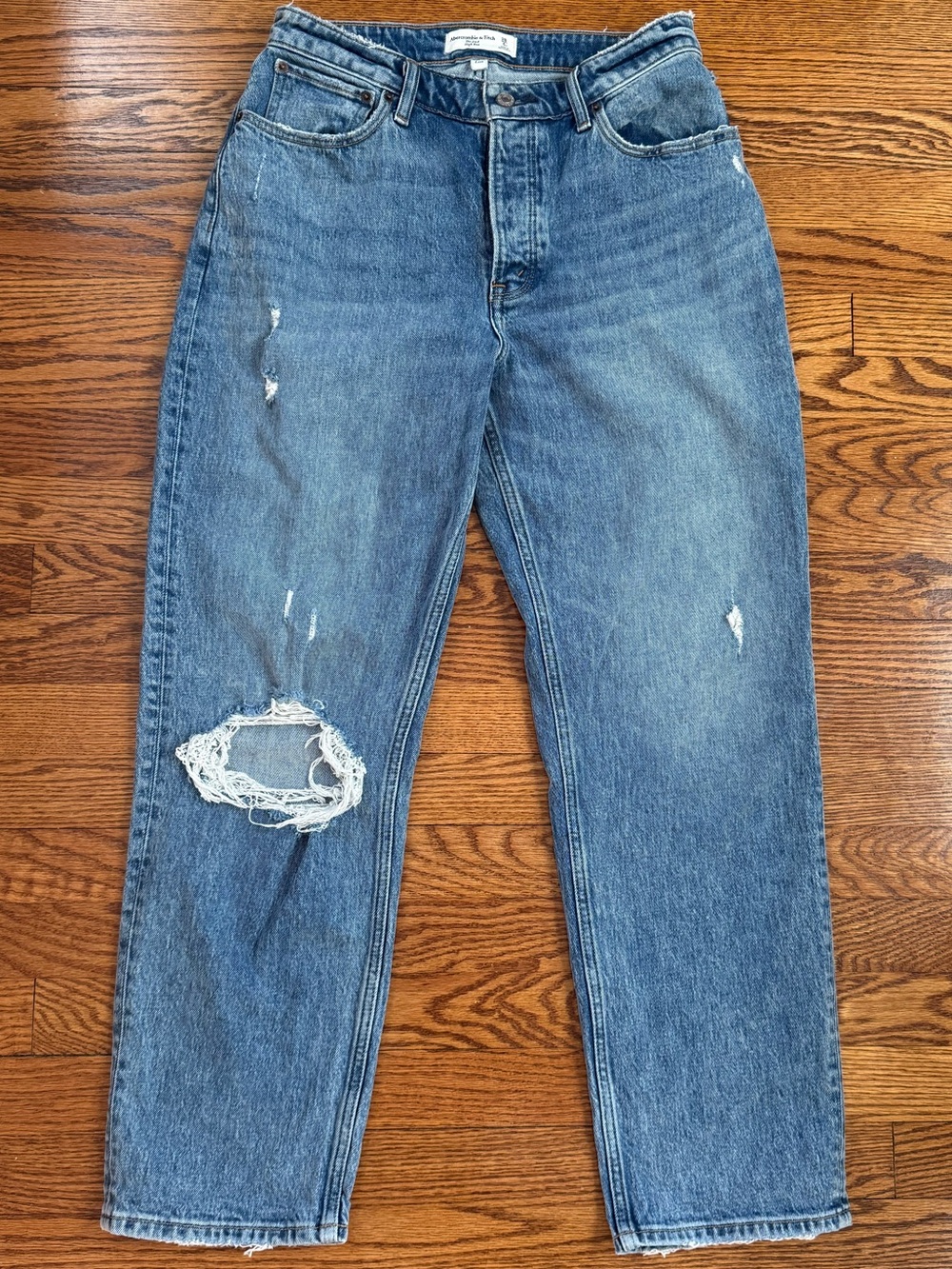 Abercrombie & Fitch Light Blue Denim High-Rise 'The Dad' Jeans 28 / 6S